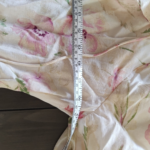 H&M Bubble Hem Floral Dress In Cream/Pink floral Size Small - Picture 9 of 13